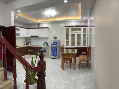 Cho thuê nhà sạch đẹp có đồ về ở ngay tại Phương Lưu , Đông Hải 2