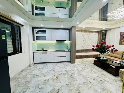 Bán nhà thạch bàn 35m 5 tầng hàng xóm aeon nhỉnh 6 tỷ 2