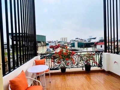 Lạc long quân 38m x7 tầng thang máy 13,8 tỷ-ngõ thông,ô tô,full nội thất 4