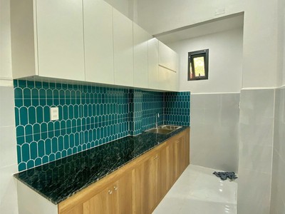 Bán nhà phường 10 tân bình, sát âu cơ, 5x9, 3 phòng pn, có sân, giá chỉ 4 tỷ 25 tl 3