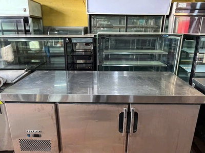 Thanh lý tủ bàn mát - hiệu Berjaya - 180 cm - nhập khẩu Malaysia - ngoại hình đẹp 0