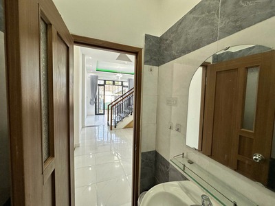 Bán nhà 2 tầng kiệt ô tô vào đến nhà k82 nguyễn lương bằng 2