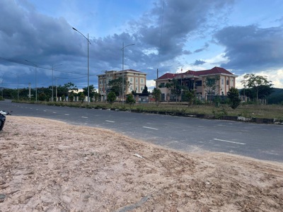 Cần bán nhanh đất thị trấn sa thầy   đường n1 rộng 10m   full thổ cư 0