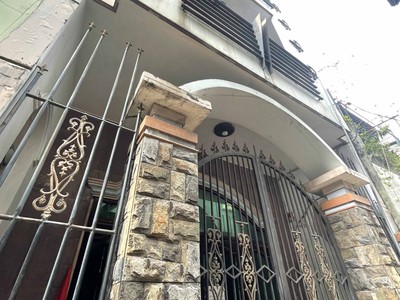 Bán nhà 4 tầng bình chiểu  nhà thờ khiết tâm 48.5 m    sổ hồng riêng   chỉ 3.95 tỷ 0