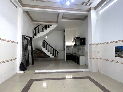 Hiếm dưới 4 tỷ nhà 4 tầng bình chiểu ngang 5.1m sổ riêng ở ngay 1