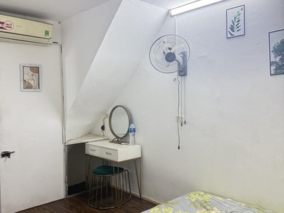 Bán nhà ngõ chợ khâm thiên, đống đa. diện tích 36m x5 tầng. mặt tiền 3.4m. giá bán 5.15 tỷ 2