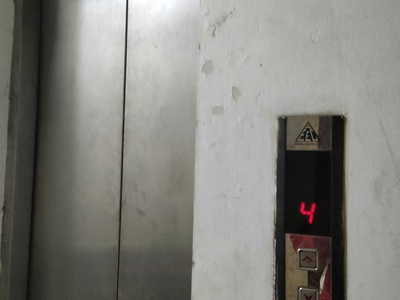 Bán gấp giá rẻ chung cư mai hương 60m, tầng 5, mặt tiền 4m, 2.65 tỷ bạch mai, hai bà trưng. 0