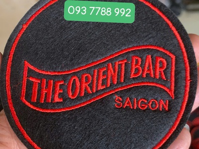 Đế lót ly vải kaki giá rẻ , thêu logo tên quán 4