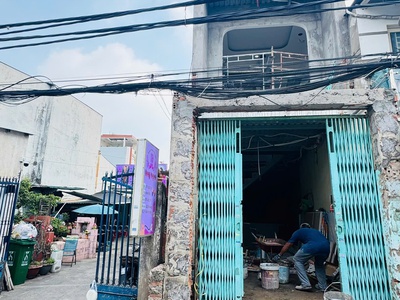 Bán nhà đang hoàn thiện   dt  3 11    2 tầng   hẻm 6m xe tải   sát mt hương lộ 2   giá chỉ 4.29 tỷ 2