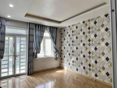 Cho thuê nhà nguyên căn Đường Số 22, P. Linh Đông   1 trệt 3 lầu, 4PN 6WC, ô tô vào nhà   12tr/tháng 2