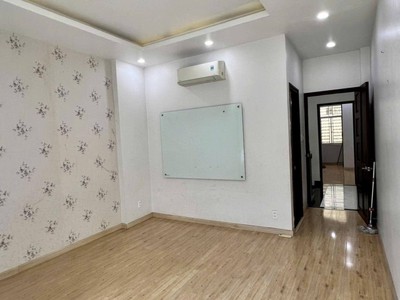 Cho thuê nhà nguyên căn Đường Số 22, P. Linh Đông   1 trệt 3 lầu, 4PN 6WC, ô tô vào nhà   12tr/tháng 4