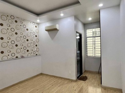 Cho thuê nhà nguyên căn Đường Số 22, P. Linh Đông   1 trệt 3 lầu, 4PN 6WC, ô tô vào nhà   12tr/tháng 5