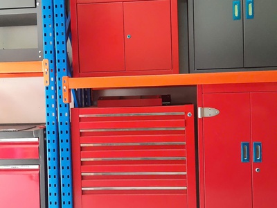 Xe đẩy 3 ngăn   Bảng treo khay nhựa KT: 738 570 2