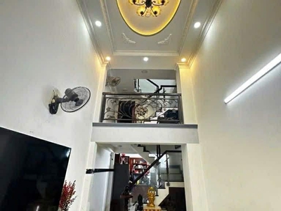 Nhà 3 tầng trung tâm tân bình hẻm 6m   cách mạng tháng 8 nỡ hậu tài lộc 0