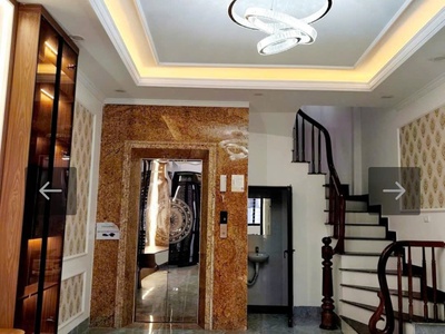 Phố bạch mai, ngõ quỳnh   41m    5 tầng thang máy   30m ra phố  10.8 tỷ 0