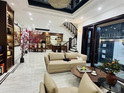 Hiếm bán nhà huy du 5 tầng, gần ga tàu điện metro, cạnh vinhomes gardenia, ô tô đỗ cửa, 12 tỷ 2