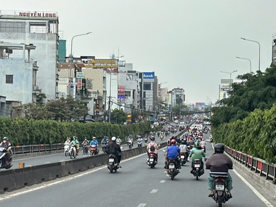 Ngộp bank chỉ 38 tỷ có tòa nhà 6 tầng mt hà huy giáp q12 ngang 14m 280m2 ngay ngã 4 ga. 1