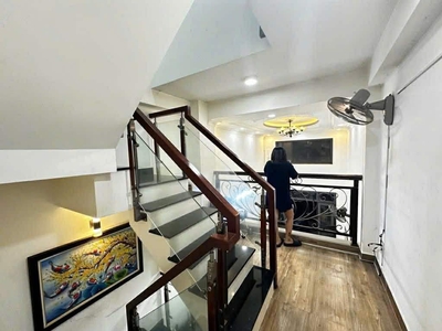 Nhà 3 tầng trung tâm tân bình hẻm 6m   cách mạng tháng 8 nỡ hậu tài lộc 2