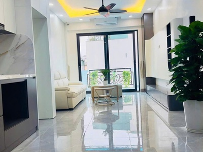 Chùa bộc 42m    5 tầng   mt 7.4m  thang máy   ngõ ô tô  10.9 tỷ 0