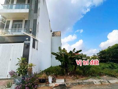 Cần bán 118m2 đất thổ cư đường nhựa trong khu dân cư 2