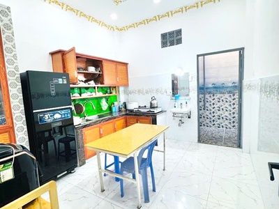 Nhà 2 tầng - ao đôi - hẻm xe hơi - nhỉnh 3 tỷ 2