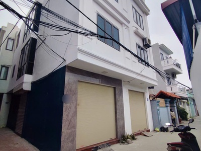 Bán nhà thiên lôi gần aeon, 40m 3 tầng, lô góc, giá 3.55 tỉ 0