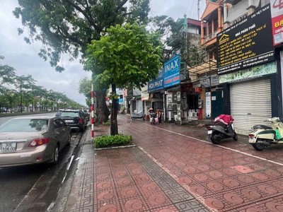 Bán nhà mặt phố ngô gia tự   68m    giá 16,x tỷ kinh doanh đỉnh cao   dòng tiền ổn định   vỉa hè 1