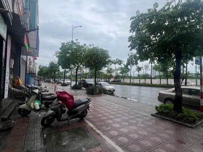 Bán nhà mặt phố ngô gia tự   68m    giá 16,x tỷ kinh doanh đỉnh cao   dòng tiền ổn định   vỉa hè 2