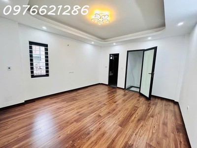 Bán nhà mới tinh thanh am   30m    giá 6,7 tỷ 3 thoáng   căn góc đầu tiên   thiết kế 5 tầng hiện 1