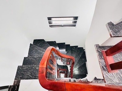 Bán nhà mới tinh thanh am   30m    giá 6,7 tỷ 3 thoáng   căn góc đầu tiên   thiết kế 5 tầng hiện 4