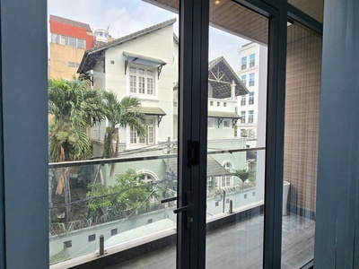 Mặt tiền 12m - ngay sân bay - vip thăng long - tân bình - p4 - 6 tầng có than máy - hiếm nhà bán - 4