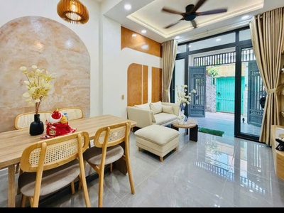 Bán gấp nhà đường số 7 gò vấp chỉ 5,79 tỷ tới 48m2, 2 tầng , tặng nội thất, hẻm ba gác thông, tiện 1