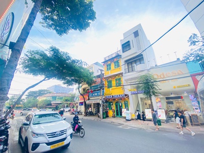 Cho thuê nhà nguyên căn 3 tầng   khu mua sắm sầm uất nha trang, khánh hòa 2