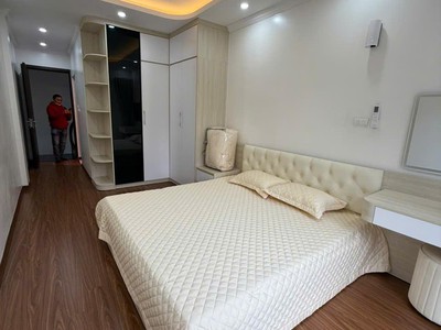 Bán nhà mới - trung tâm đức giang -5 tầng  full nội thất   giá 7,x tỷ-ngõ ô tô -có chỗ đậu ô tô 3