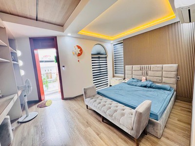 Bán nhà 6 tầng mặt tiền Phạm Ngọc Thạch, Vĩnh Hải, Nha Trang, GIÁ 20 TỶ 6