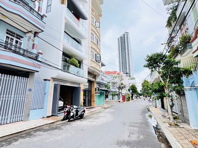 Bán nhà 6 tầng mặt tiền Phạm Ngọc Thạch, Vĩnh Hải, Nha Trang, GIÁ 20 TỶ 7