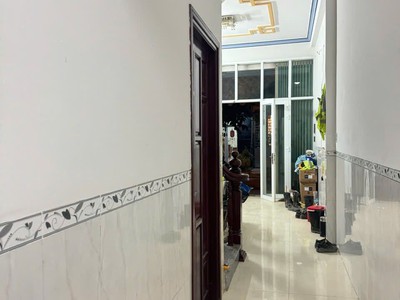 Bán nhà 3 tầng đường Lê Văn Miến, Vĩnh Hoà, Nha Trang   GIÁ 6 TỶ 3