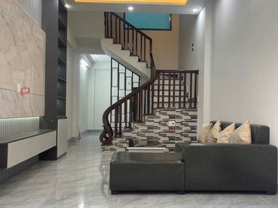 Nhà lô góc 3,5 tầng ngõ phố cô đông   hướng nam mát mẻ giá 2.7 ty 0