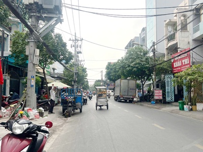 Nhà mới 4 tầng mặt tiền âu dương lân p. chánh hưng. giá 28 tỷ 0