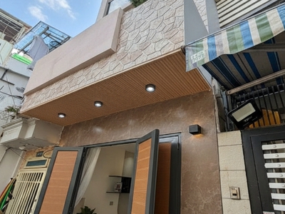 H2070 nhà phan văn trị gv, shr, vuông, 3 tầng, 3x8m, 4.x tỷ 0