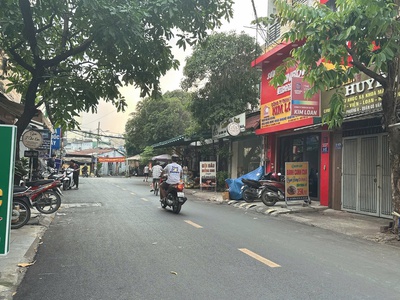 Bán dãy trọ 40 pn mtkd đ.số 28 ngang 10m 630m2 tiện xây cao tầng gần trường thđ 50 tỷ. 1