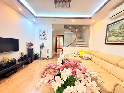 Bán nhà đội cấn lõi ba đình  gần phố nhà dân xây chắc chắn 65m 5tầng 20,6tỷ 0