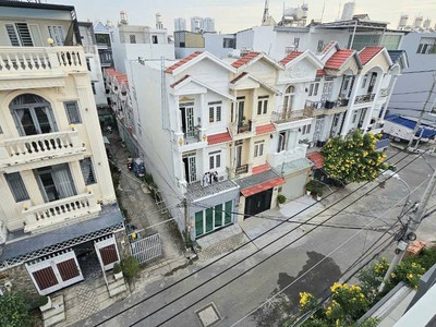  nhà mặt tiền đường 10m   thông tứ phía   nhà bè  1