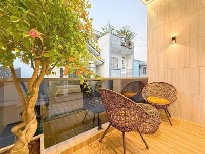  nhà đẹp mặt tiền kinh doanh   quận 7 -  hẻm 160 thông 88 nguyễn văn quỳ   buôn bán tốt   1