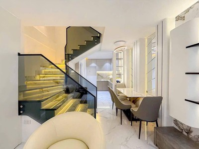  nhà đẹp mặt tiền kinh doanh   quận 7 -  hẻm 160 thông 88 nguyễn văn quỳ   buôn bán tốt   3