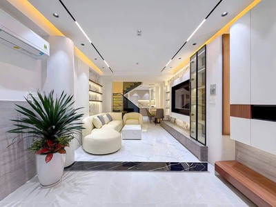  nhà đẹp mặt tiền kinh doanh   quận 7 -  hẻm 160 thông 88 nguyễn văn quỳ   buôn bán tốt   4