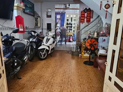 Nhà hxh đường cô giang phường 1 phú nhuận cũ. 1