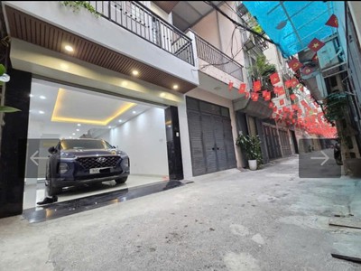 Gara 7 chỗ   ngõ rộng   phân lô vip  lê trọng tấn  18.2 tỷ 0