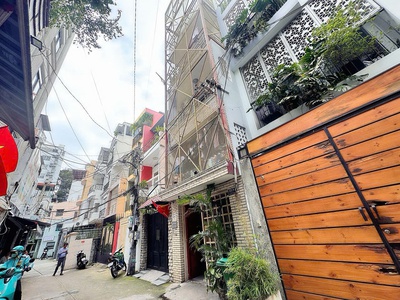 Bán nhà 5 tầng hxh 8m đ. võ văn tần, quận 3 - dt 82m2 - đang kd chdv dòng tiền đều - cách 2 căn ra 2