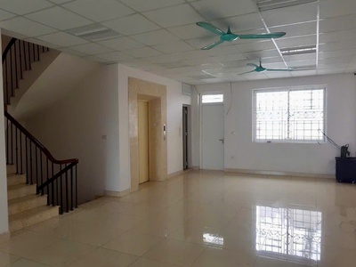 Cho thuê nhà mặt sông sét   gần cầu kim đồng  150m 2